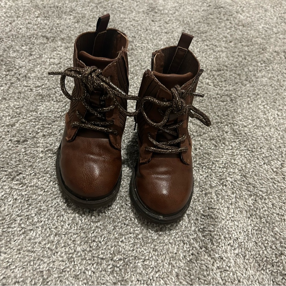 Carters Toddler Girl Boots, Size 7.